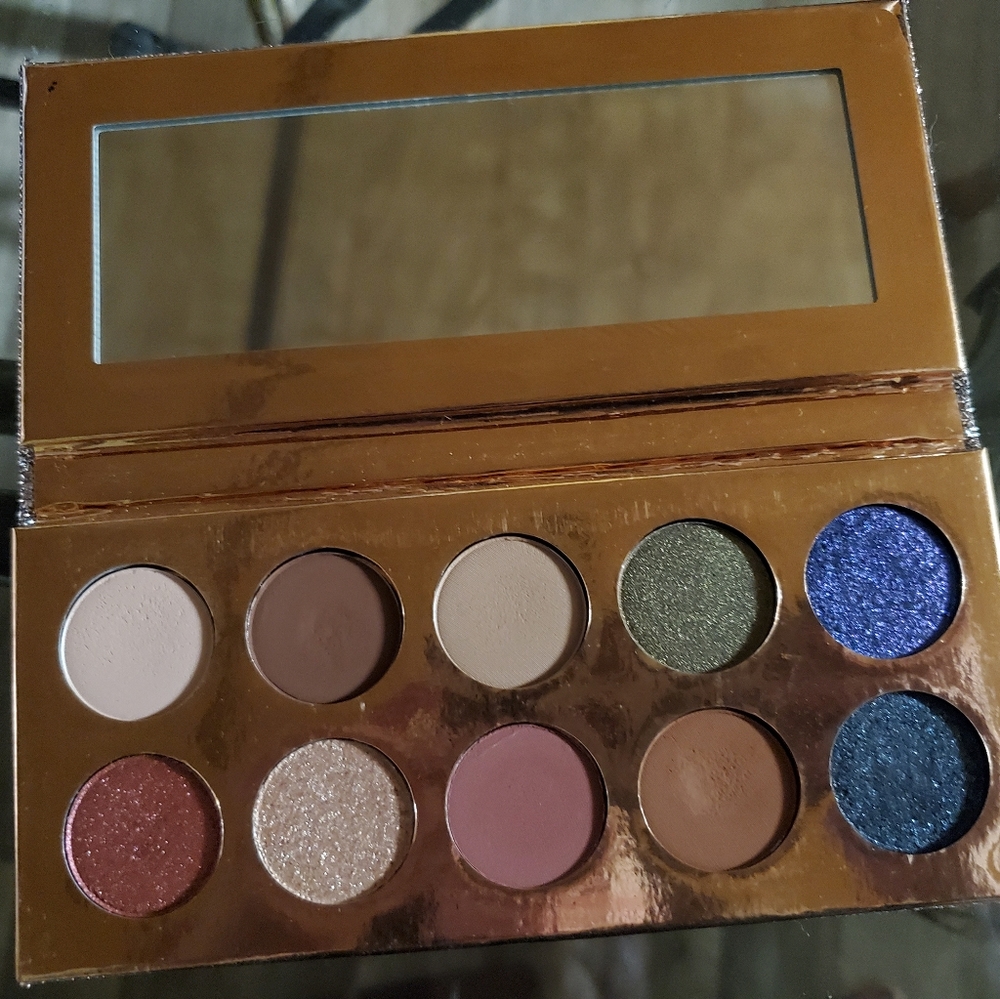 DOSE OF COLORS Friendcation Eyeshadow Palette